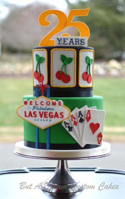 What happens in Vegas.... - Cake by Elisabeth Palatiello