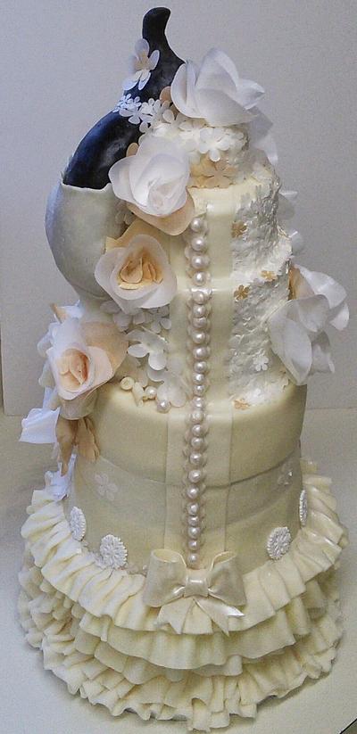 Blissful Bridal Christmas - Cake by Bee Dazzled Cakes