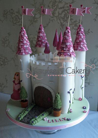 Princess Castle cake  - Cake by Kaylee's Cakery