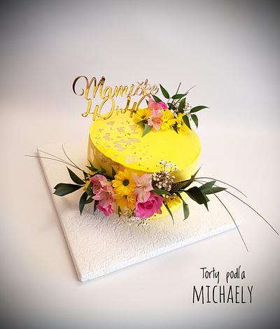 The yellow cake - Cake by Michaela Hybska