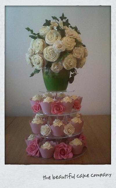 Cupcake bouquet & tower - Cake by lucycoogancakes