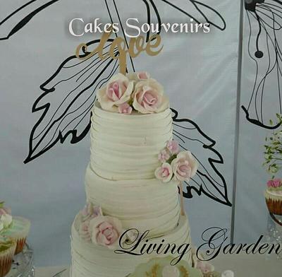  Elegant for a party of 15 - Cake by Claudia Smichowski