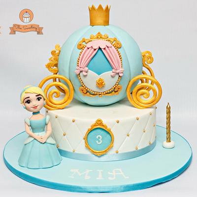 Cinderella cake - Cake by The Sweetery - by Diana