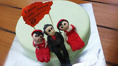 Birthday boy between two cuties - Cake by Darlosbakersart