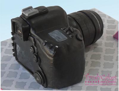 Canon Cake Back - Cake by TrudyCakes