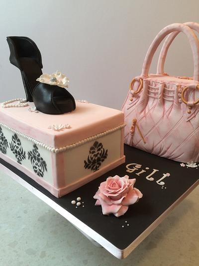 shoe box and cake - Cake by Elaine - Ginger Cat Cakery 