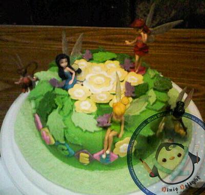 Tinkerbell and friends cake - Cake by DixieDelight by Lusie Lioe