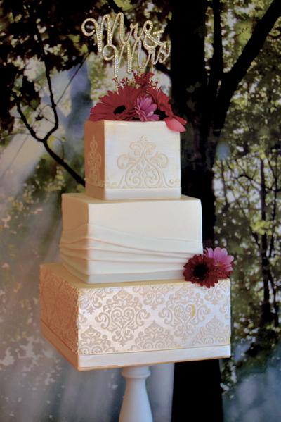 White and gold - Cake by George's Bakes