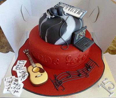 Piano and guitar - Cake by Marie-France