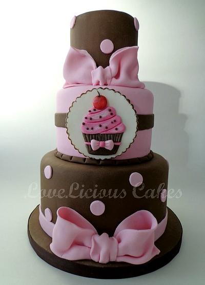 LoveLicious Cakes Cake - Cake by loveliciouscakes