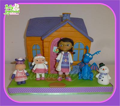 Doc McStuffins house cake - Cake by Bety'Sugarland by Elisabete Caseiro 