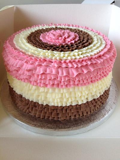 Buttercream frill cake - Cake by MrsM