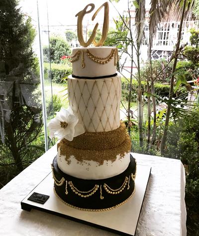 Wedding cake gold white and black - Cake by Coco Mendez