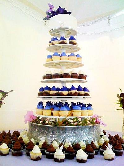 Wedding Cupcake Tower - Cake by Heidi