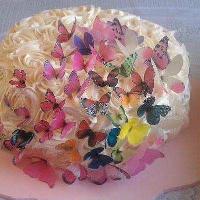 mariposa - Cake by Dolcetto Cakes