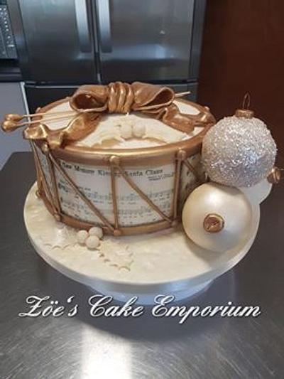 Christmas Drum and Baubles - Cake by ZoesCakeEmporium