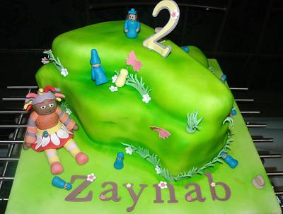 zaynab - Cake by Swissybuns