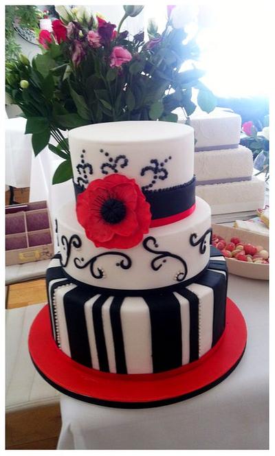Retro Black&White Poppy wedding cake - Cake by TheCookingMonster's Kitchen