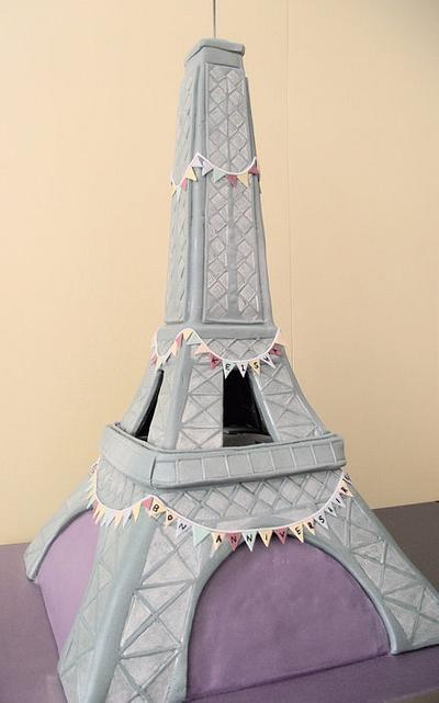 Eiffel tower - Cake by Fatcakes