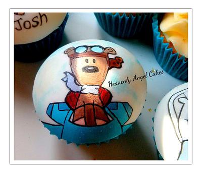 Hand painted cupcakes - Cake by Heavenly Angel Cakes