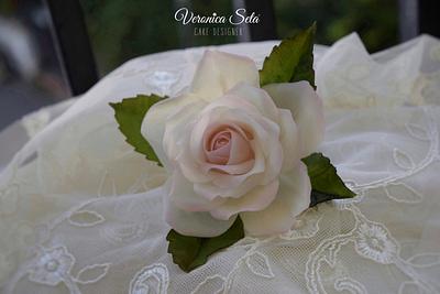 A Rose - Cake by Veronica Seta