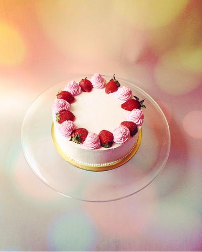 Strawberry cake - Cake by Chaska Box