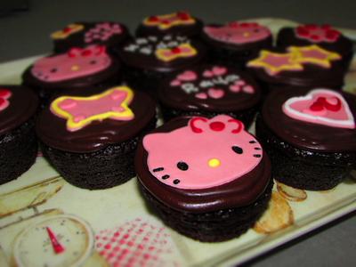 Hello Kitty! - Cake by The Cake Shop