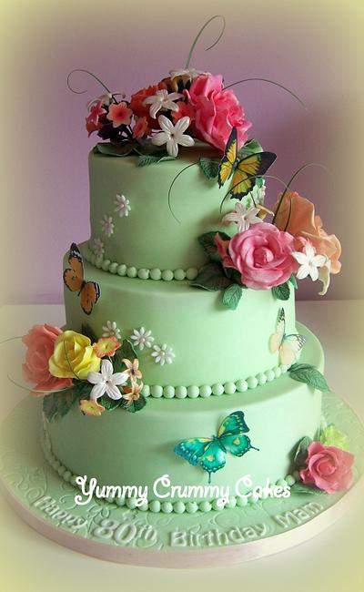 Flower cake - Cake by Yummy Crummy Cakes