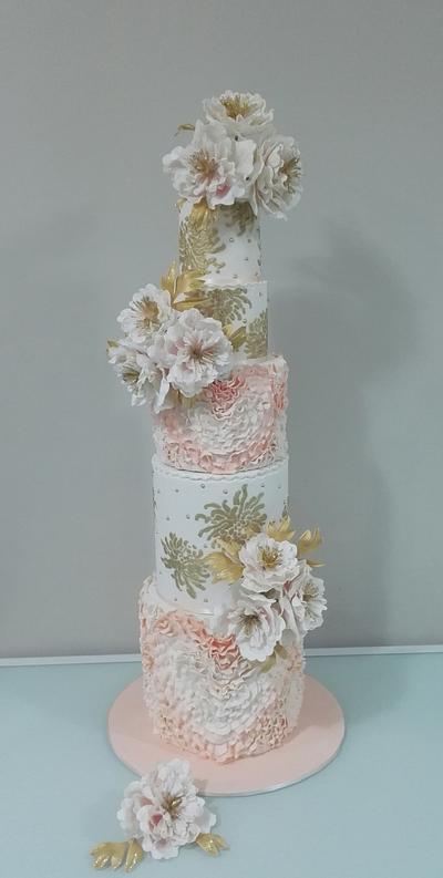 Wedding cake in peach , gold and peony - Cake by Bistra Dean 