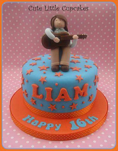 Guitar Player - Cake by Heidi Stone