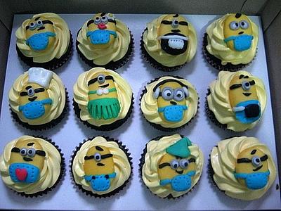 Minion cupcakes - Cake by susana reyes