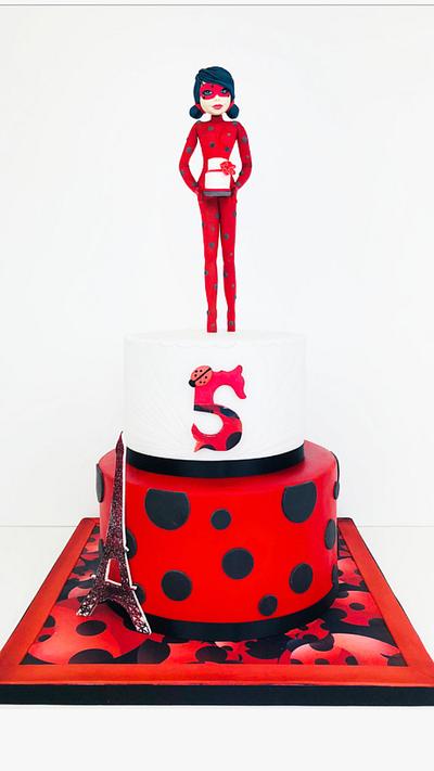 Lady bug cake miraculous - Cake by Cindy Sauvage 