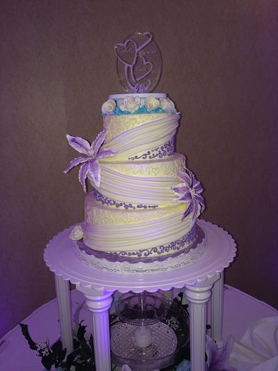 Wedding Cake  - Cake by Cakesburgh (Brandi Hugar)