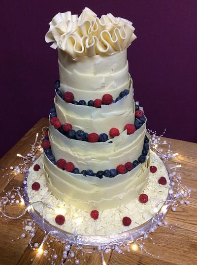 Perfect for a summer wedding - Cake by Bakinglady