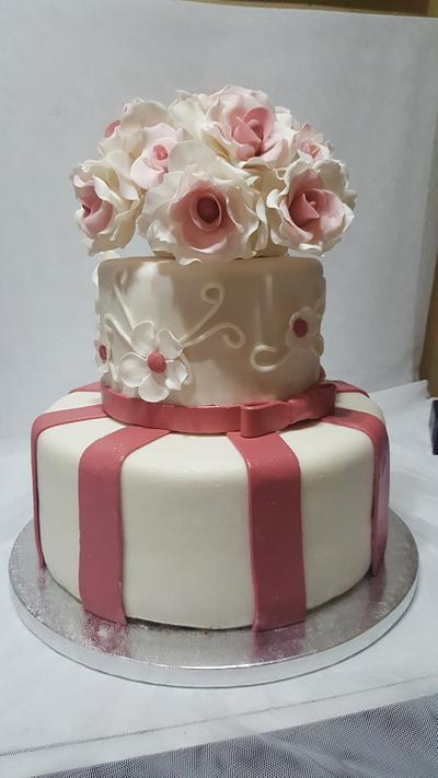 Old Rose Roses - Cake by Karamelo Cakes & Pastries