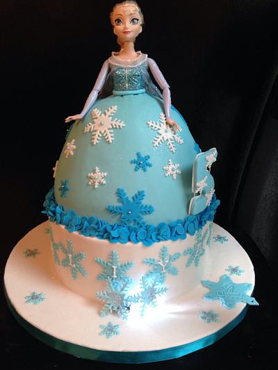Frozen Cake  - Cake by Dheavenlytreats