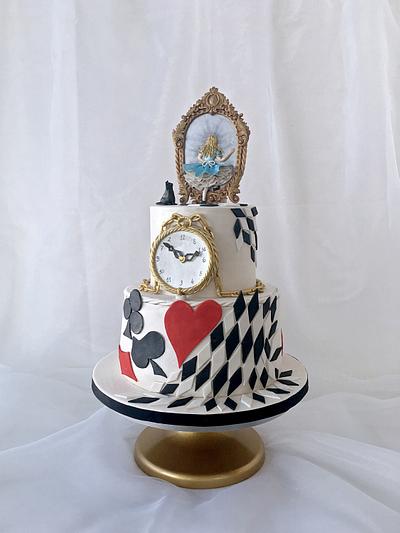 Alice in the Wonderland and the Mirror World - Cake by Marina Danovska