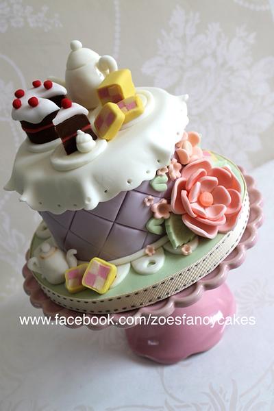 Mini tea party cake - Cake by Zoe's Fancy Cakes
