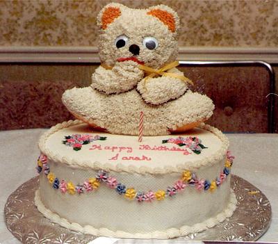 Baby's White Bear - Cake by Julia 