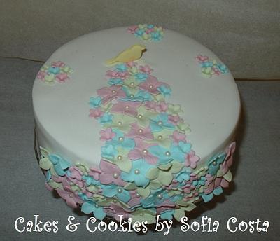 A simple birthday cake - Cake by Sofia Costa (Cakes & Cookies by Sofia Costa)