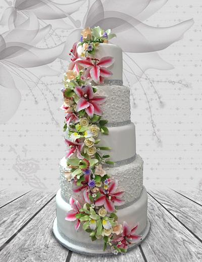 Floral Tiers - Cake by MsTreatz