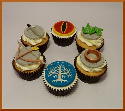 LORD OF THE RINGS cupcakes - Cake by Helen Geraghty