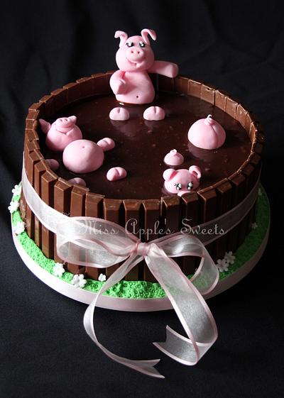 Pigs in Mud - Cake by Karen Dourado