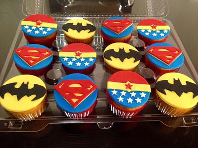 Batman vs Superman cupcakes - Cake by N&N Cakes (Rodette De La O)