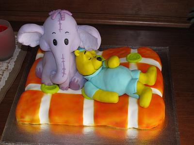winnie the pooh and heffalump  - Cake by André Pina Santos