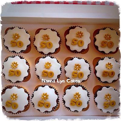 Golden Anniversary cupcakes - Cake by Nanna Lyn Cakes