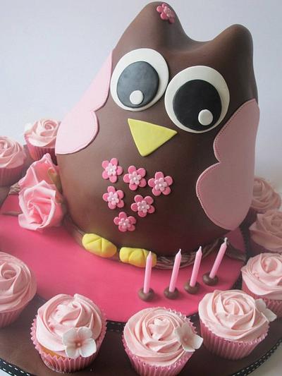 Twit-twoo - Cake by Aleshia Harrison: for the love of cakes