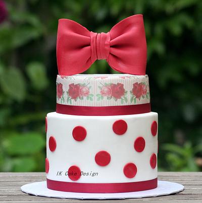 Cute dots and roses - Cake by ivana57