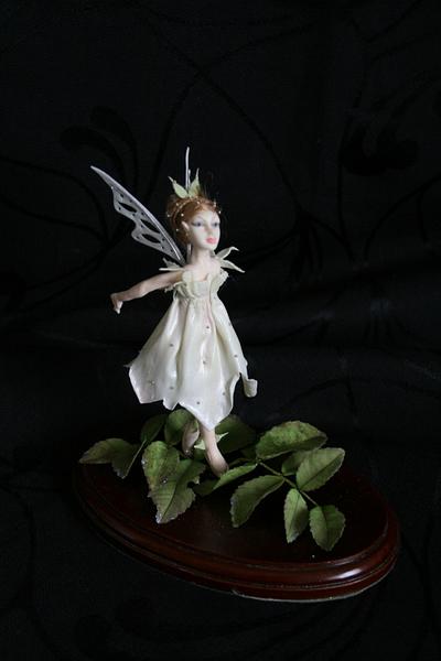 Woodland fairy cake topper - Cake by Judy