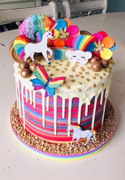 Unicorns and rainbows  - Cake by Kirsty1985b